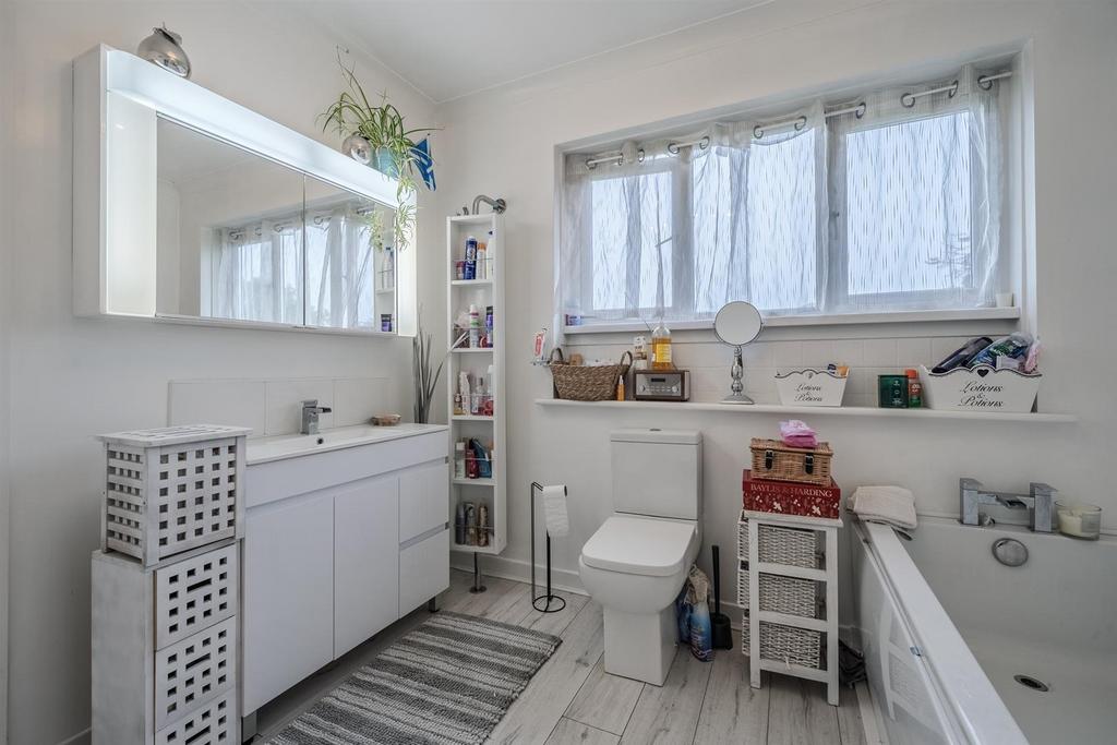 1 Parc Close-24.jpg