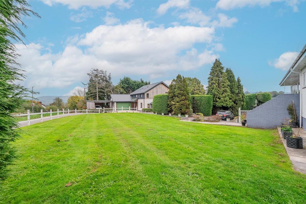 1 Parc Close-8.jpg