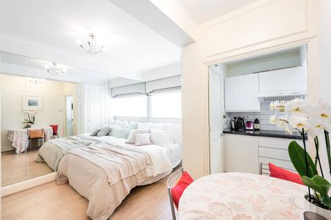 undefined, Sloane Avenue, Chelsea, London, SW3