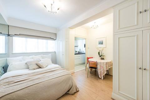 undefined, Sloane Avenue, Chelsea, London, SW3