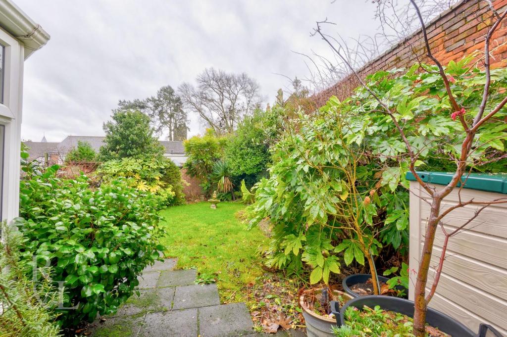 10 Trinity Court (16).jpg