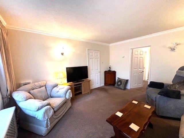 Lounge 1