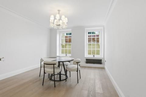 4 bedroom apartment to rent, Warwick Gardens, London W14