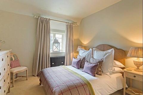 undefined, 43 Barnsley, Barnsley GL7