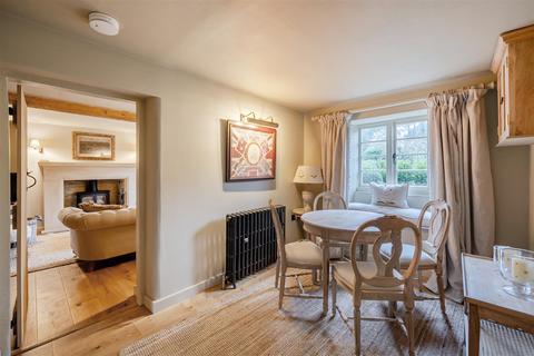 2 bedroom house to rent, 43 Barnsley, Barnsley GL7