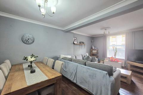 undefined, Tonypandy CF40