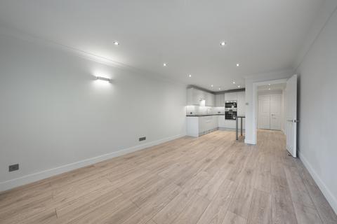 undefined, High Road, London N20