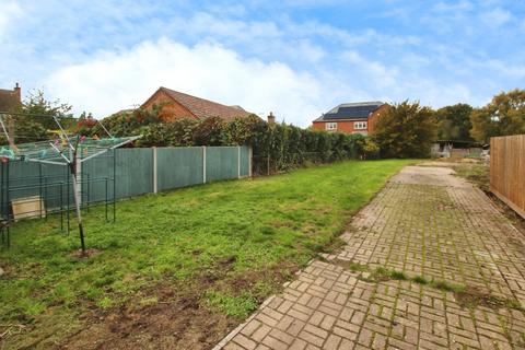 undefined, Skellingthorpe, Lincoln, Lincolnshire, LN6