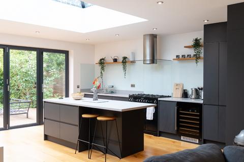 undefined, South Knighton Road, Leicester, LE2 3LP