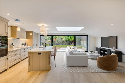 Purves Road, London, NW10