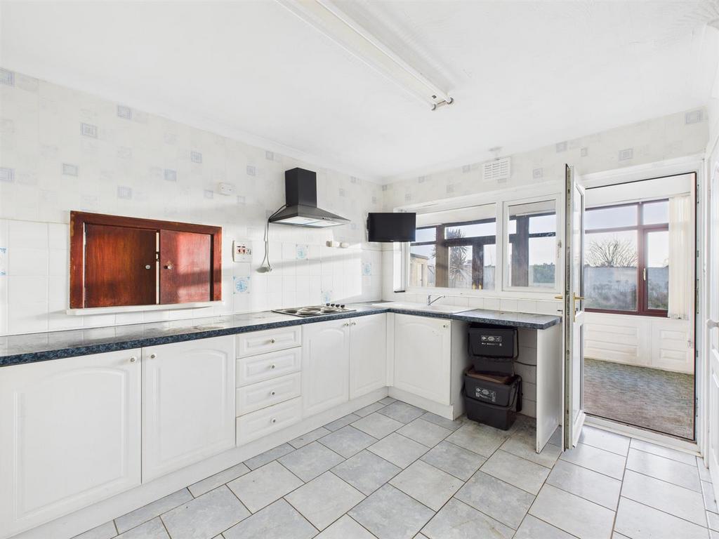 CAM02295 G0-PR0361-STILL011.jpg