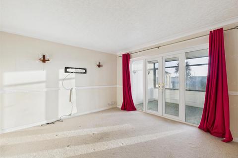 3 bedroom detached bungalow for sale, Fulmar Road, Porthcawl CF36