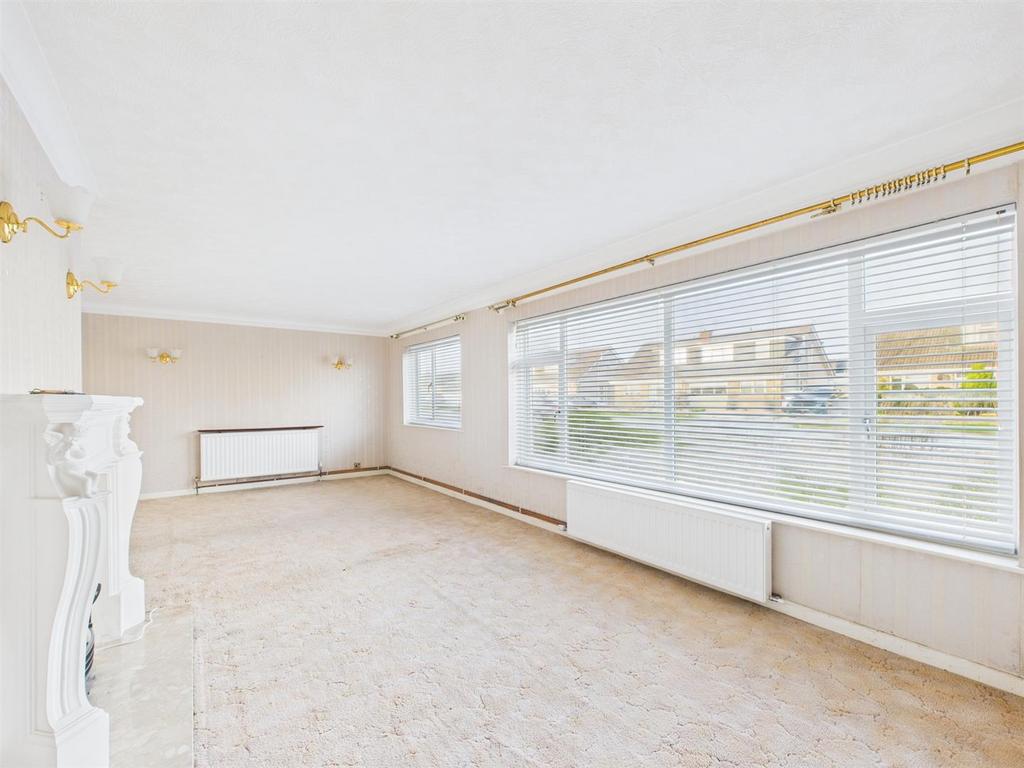 CAM02295 G0-PR0361-STILL007.jpg