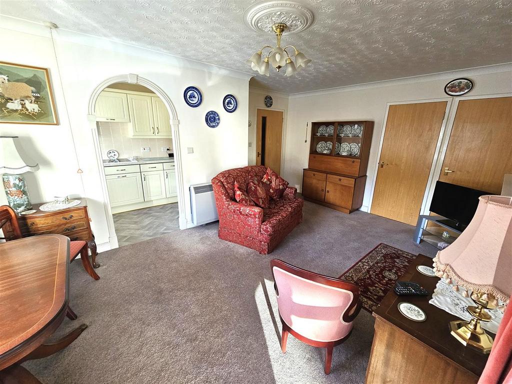 Living Area (2).jpg