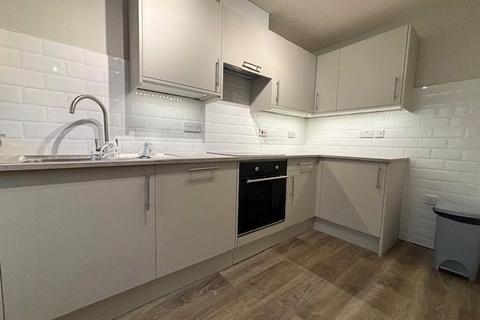 3 bedroom semi-detached house to rent, Frenesi Crescent, IP32