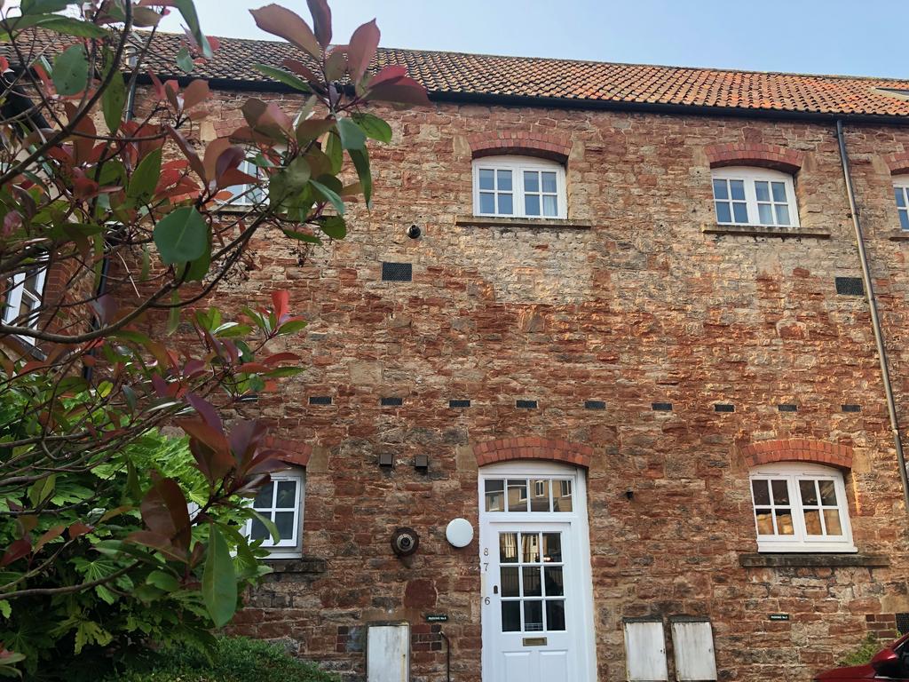 Front view of property