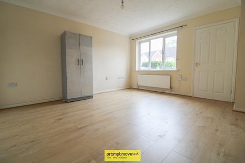 3 bedroom end of terrace house to rent, Dunraven Avenue Luton LU1 1TP