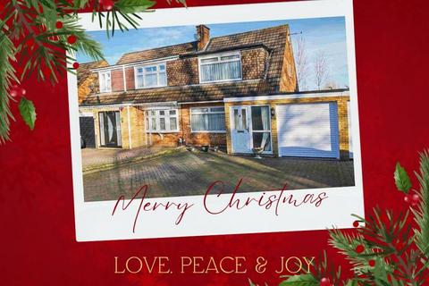 4 bedroom semi-detached house for sale, Beechings Way, Rainham,