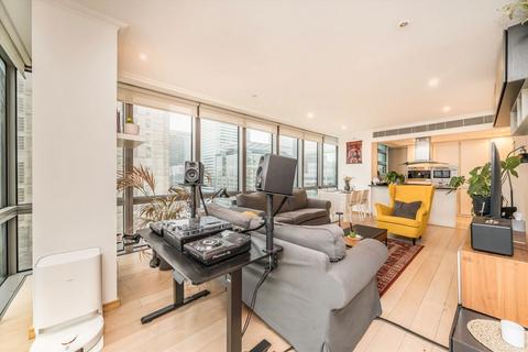 2 bedroom flat to rent, Hertsmere Road, London E14