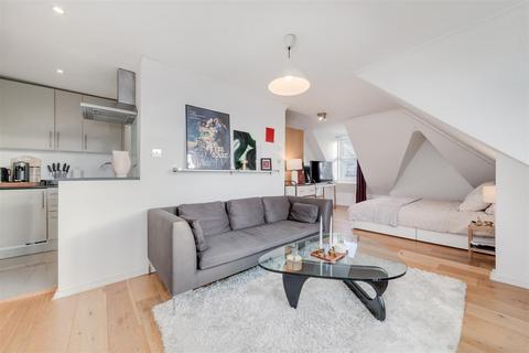 undefined, Frognal, Hampstead NW3