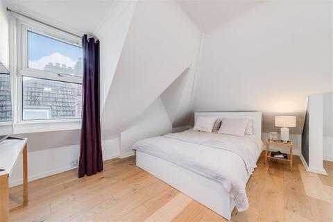 undefined, Frognal, Hampstead NW3