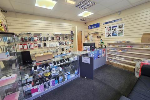 4 bedroom terraced house for sale, South Street, Dewsbury