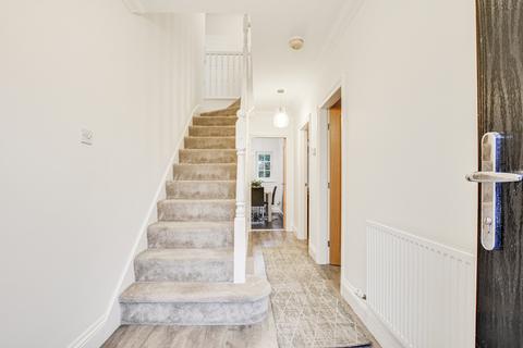 4 bedroom detached house to rent, Orchard Avenue, Manchester, M28