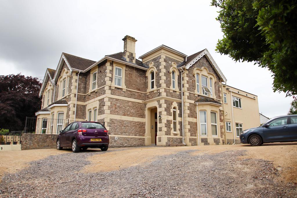 1 bed flat to rent Kew Road, Weston-Super-Mare BS