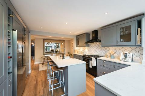 undefined, Holmesdale Road, Reigate RH2