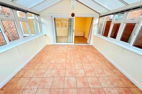 3 bedroom house to rent, Churchill Road, Lichfield