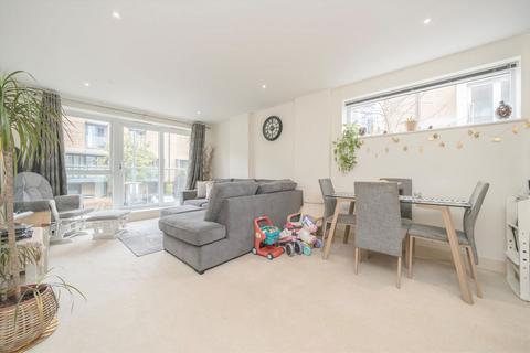 2 bedroom flat to rent, Bromyard Avenue, London W3