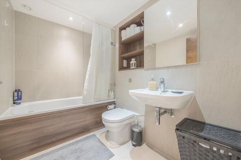 2 bedroom flat to rent, Bromyard Avenue, London W3
