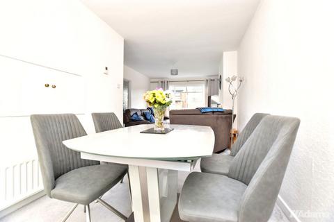 3 bedroom semi-detached house for sale, Willow Drive, Stockton Heath WA4