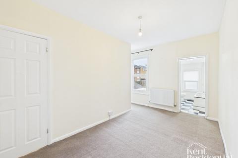 2 bedroom property to rent, Murston Road, Sittingbourne, ME10