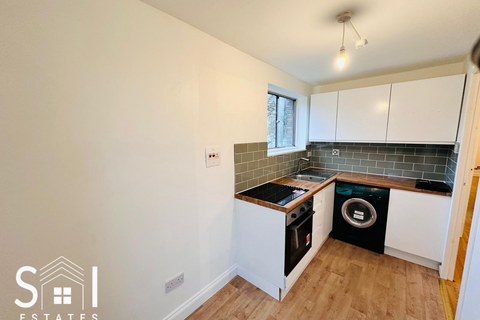 undefined, Bourne Avenue, Hayes, UB3 1RR