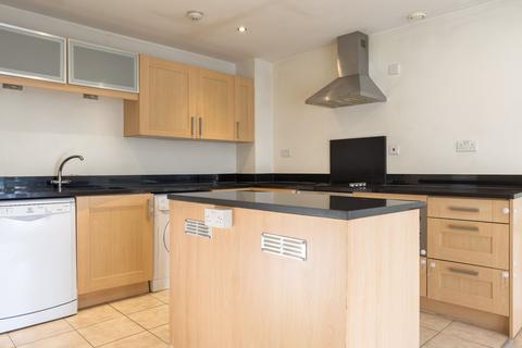 undefined, Elland, Elland HX5