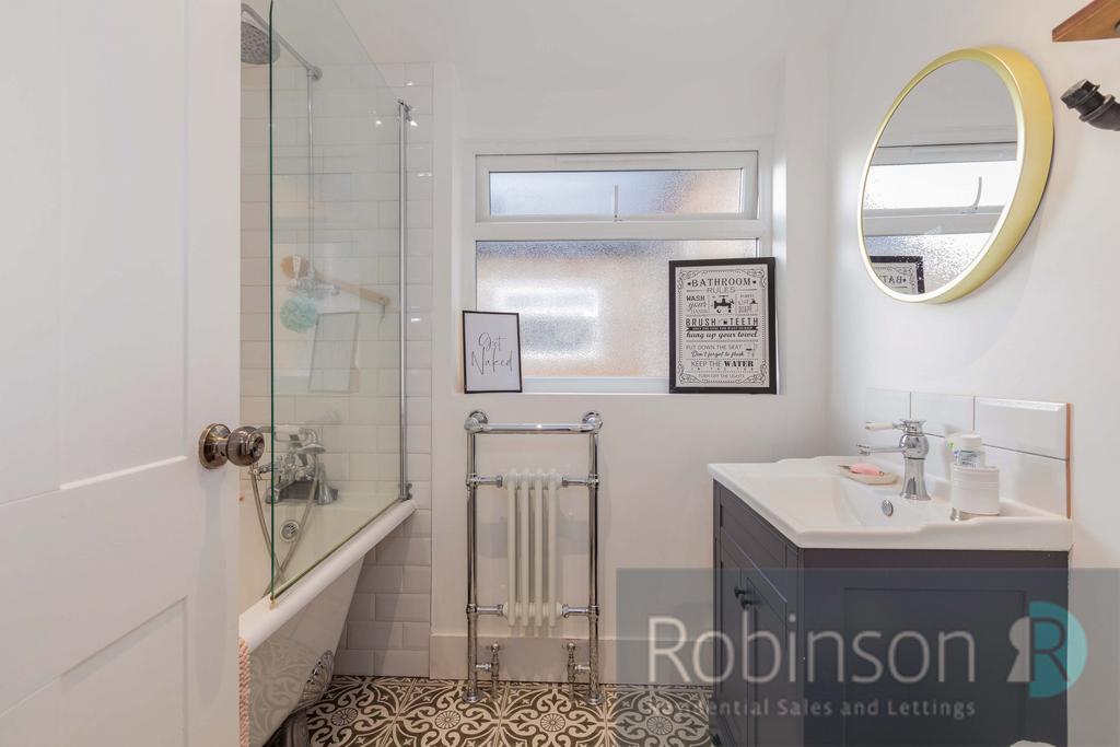 67 Clare Road-15