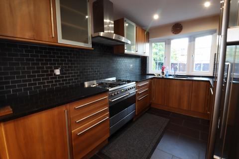 undefined, Luton LU3