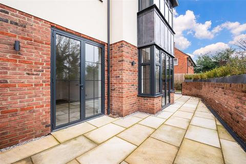 2 bedroom apartment to rent, Howell Hill, Cheam Road, Sutton