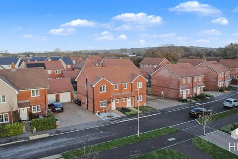 3 bedroom semi-detached house for sale, Caspars Way, Fordingbridge SP6
