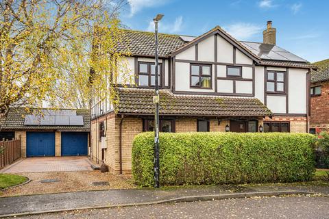 Metcalfe Way, Haddenham, CB6