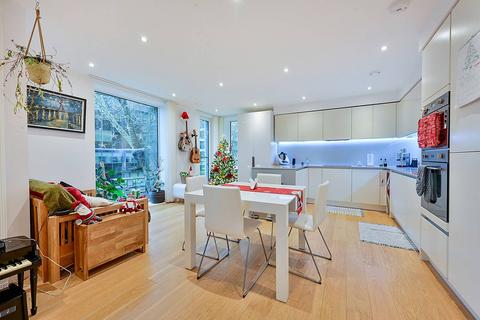 3 bedroom flat for sale, Chiswick High Road, Chiswick, London, W4