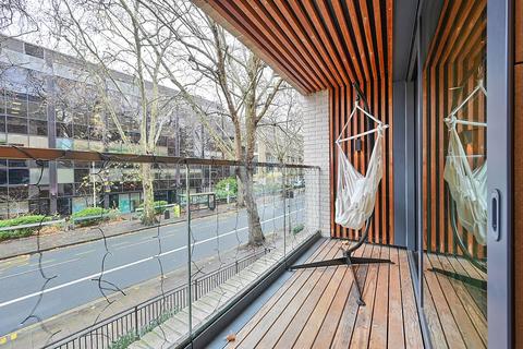 3 bedroom flat for sale, Chiswick High Road, Chiswick, London, W4