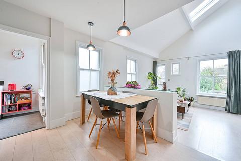 Grantham Road, Chiswick, London, W4
