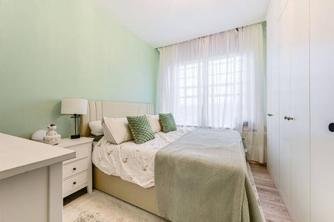 undefined, Great West Quarter, Brentford, TW8