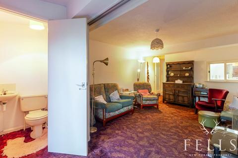 undefined, Lyndhurst SO43