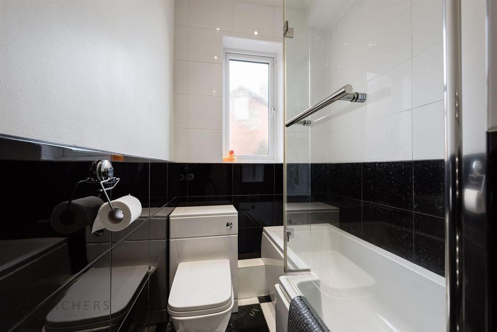 38 Clarence Road(Interior)-12.jpg