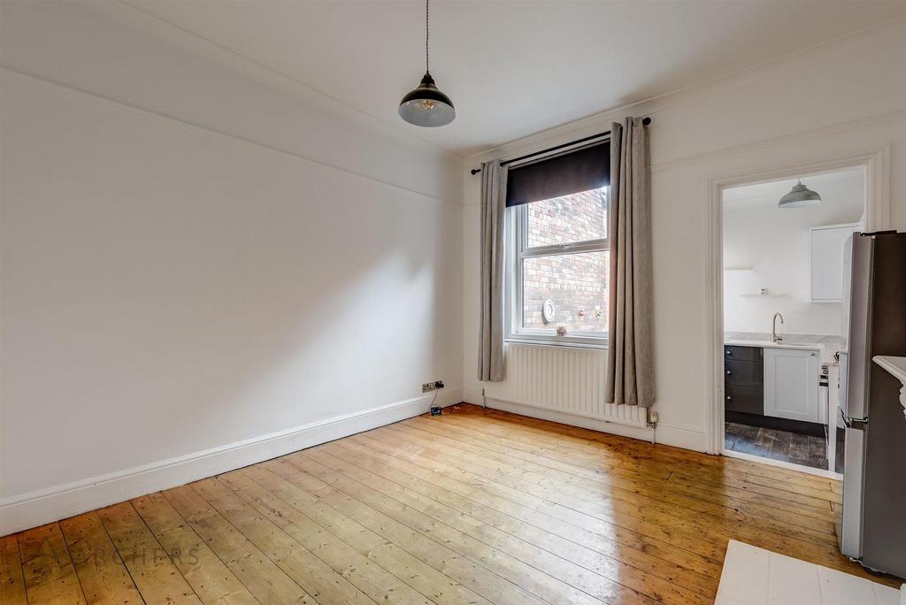 38 Clarence Road(Interior)-3.jpg