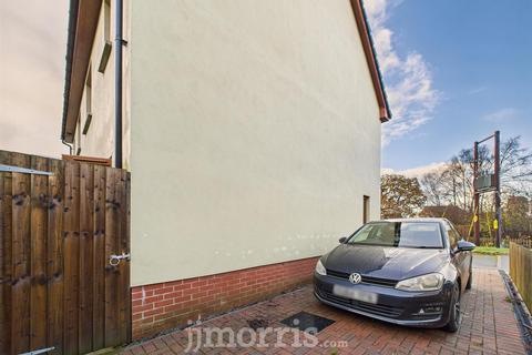 undefined, Maes Rheithordy, Cilgerran, Cardigan