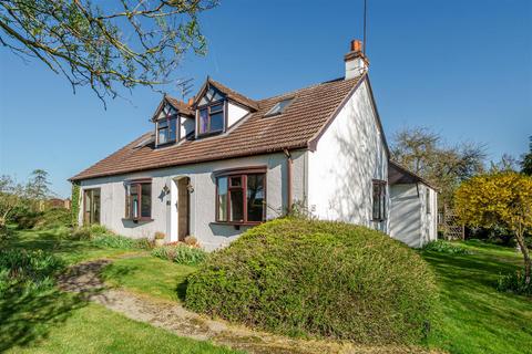 5 bedroom detached house for sale, Bedford Road, Stagsden